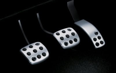 Mastering the Art of Manual Car Driving: A Step-by-Step Guide